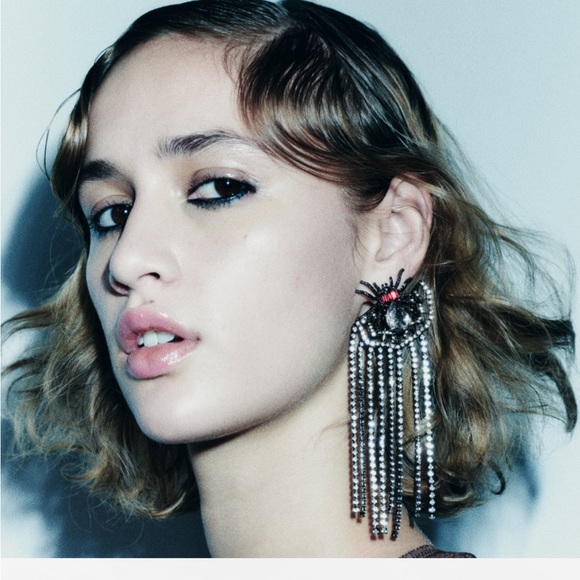 Zara limited edition rhinestones spider earrings you cannot miss - Picture 2 of 6